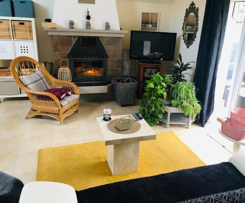 Charmante Longere Situee Au Coeur Du Finistere Le Trehou Ngoại thất bức ảnh